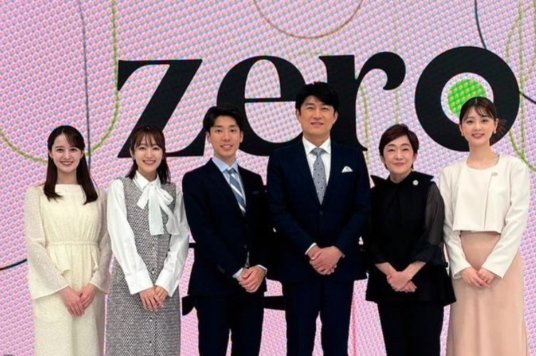 小栗泉（右から2番目）と佐藤梨那（右端）と滝菜月（左から2番目）