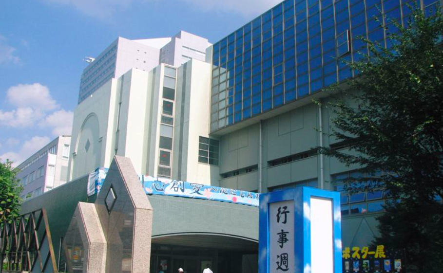 東京都立小石川高等学校（現東京都立小石川中等教育学校）