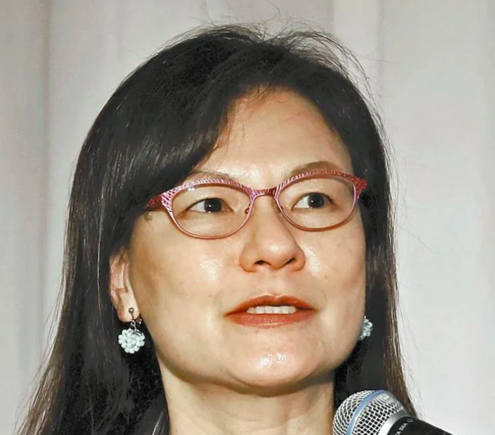 飯塚恵子